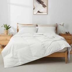Outlet 😍 Puredown Peace Nest Lightweight White Goose fiber comforter with 100% Cotton 💯